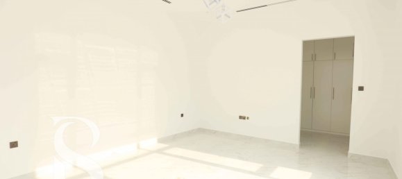 Villa T5 em Al Quoz, UAE N.º 15163 15