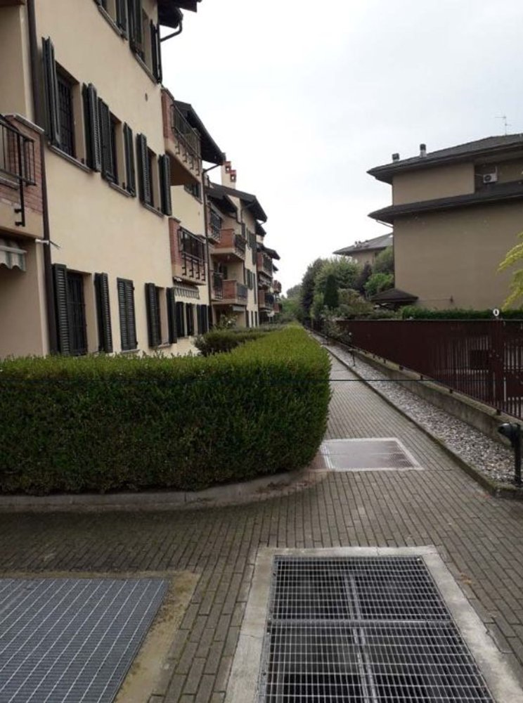 2-salle Appartement à Pavia, Italy No. 195447