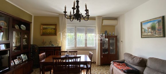 3 Schlafzimmer Wohnung in San Prospero, Italy, Nr. 312608 11