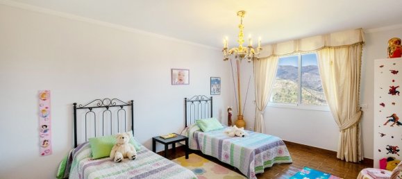 7 bedrooms House in Estepona, Spain No. 115749 21