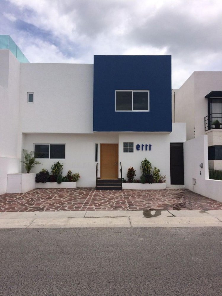 3 bedrooms House in Queretaro, Mexico No. 151675