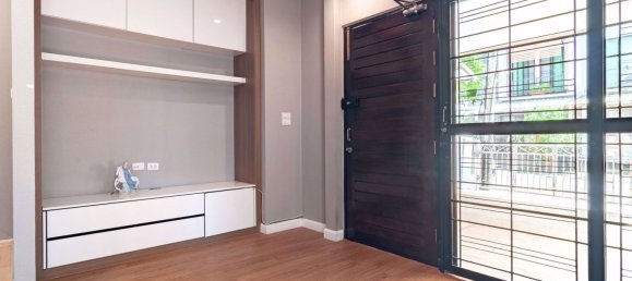 3 Schlafzimmer Haus in Suan Luang, Thailand, Nr. 4804 5