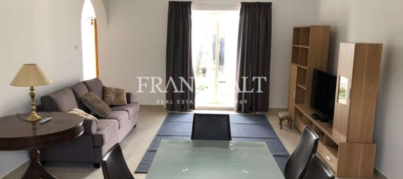 4 bedrooms Villa in Bahar ic-Caghaq, Malta No. 9382 6