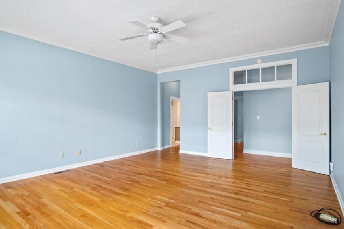 5 bedrooms House in Bluefield, USA No. 375415