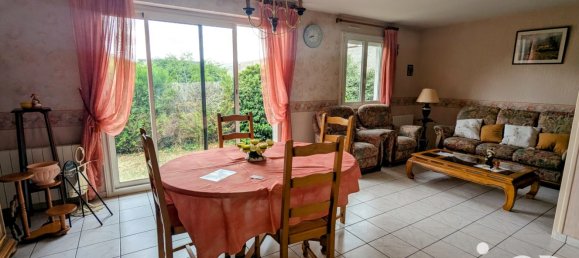 3 bedrooms House in Vendome, France No. 290596 2