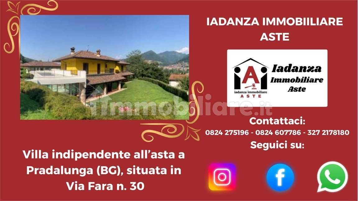 4 bedrooms Villa in Pradalunga, Italy No. 303517