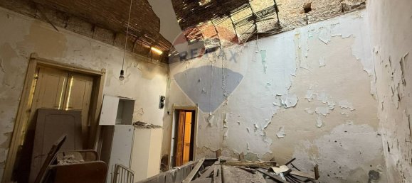 Casa de 5 habitaciónes en Priolo Gargallo, Italy No. 287412 8