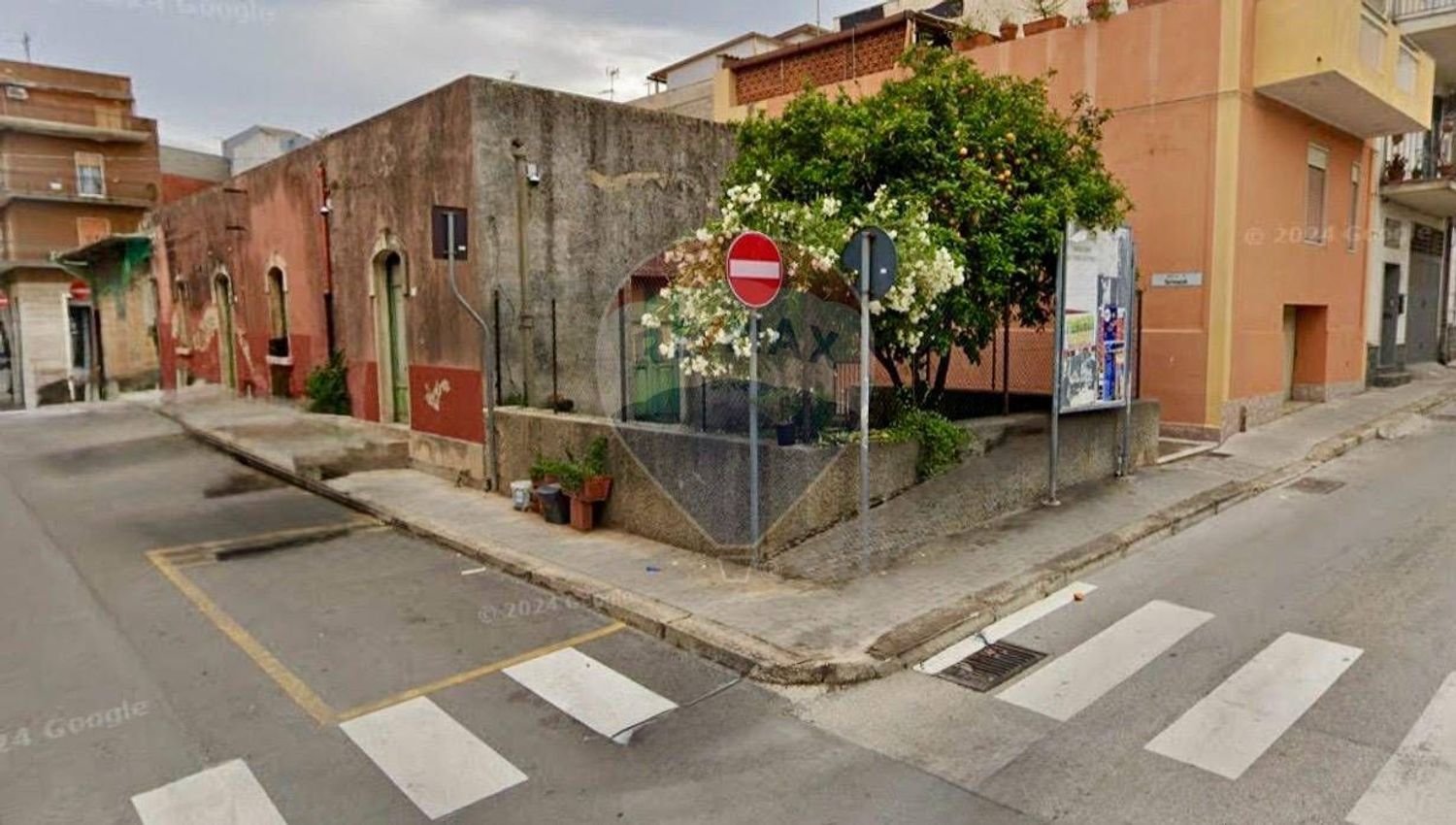 Casa de 5 habitaciónes en Priolo Gargallo, Italy No. 287412