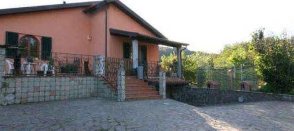 3 غرف نوم فيلا في Riccò del Golfo di Spezia, Italy رقم 229048 41