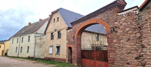 Casa de 5 habitaciónes en Saalekreis, Germany No. 39790 2