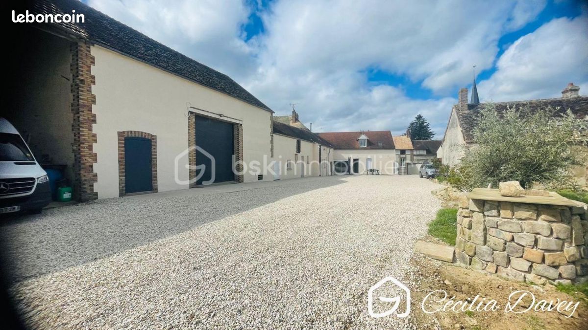 Дом с 5 спальнями в Санс, Франция № 207483