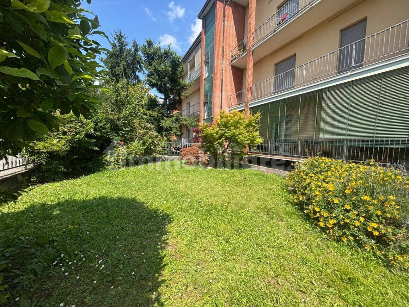 2 bedrooms Apartment in Brescia, Italy No. 287850