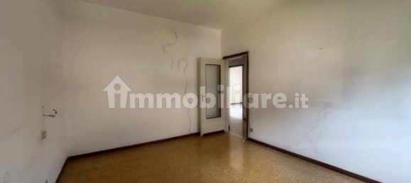 2 bedrooms Apartment in Brescia, Italy No. 287850 4