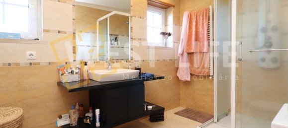 3 bedrooms House in Colares, Portugal No. 49630 4