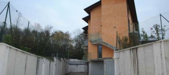 3 rooms Apartment in Malnate, Italy No. 111541 14