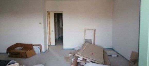 3 rooms Apartment in Malnate, Italy No. 111541 20