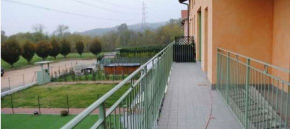 3 rooms Apartment in Malnate, Italy No. 111541 16