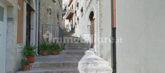 Квартира с 6 спальнями в Рагуза, Италия № 49299 2