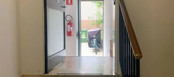 2-salle Appartement à Milan, Italy No. 245608 10