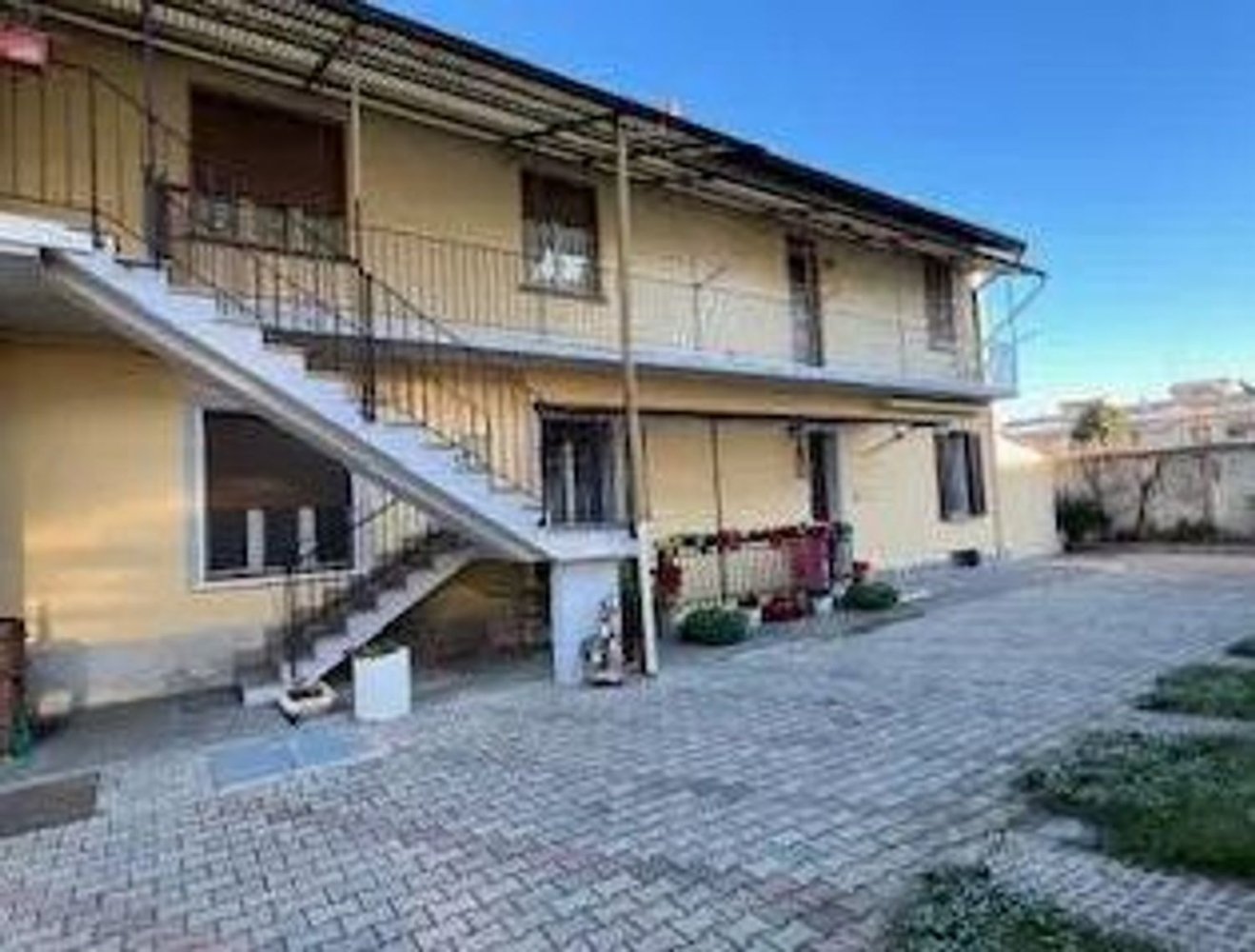 3غرفة شقة في Vigevano, Italy رقم 196851