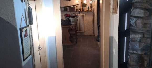 5 rooms Apartment in Bisuschio, Italy No. 47020 4