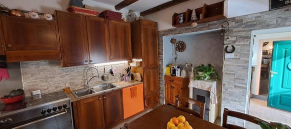 5 rooms Apartment in Bisuschio, Italy No. 47020 9