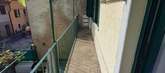 5 rooms Apartment in Bisuschio, Italy No. 47020 32