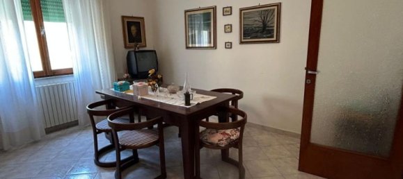 7-salle Appartement à Roccastrada, Italy No. 49532 5