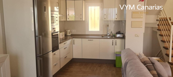 3 bedrooms Townhouse in Callao Salvaje, Spain No. 16074 12