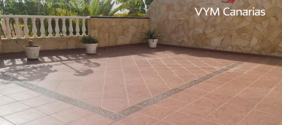 3 bedrooms Townhouse in Callao Salvaje, Spain No. 16074 4