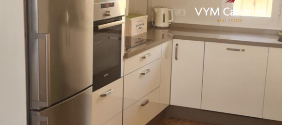 3 bedrooms Townhouse in Callao Salvaje, Spain No. 16074 13