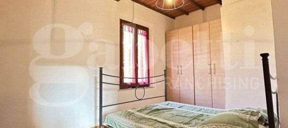 2 bedrooms Apartment in Siena, Italy No. 44542 3