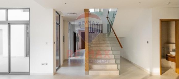 6 bedrooms Villa in Yas Island, UAE No. 27018 15