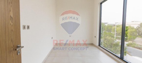 6 bedrooms Villa in Yas Island, UAE No. 27018 8