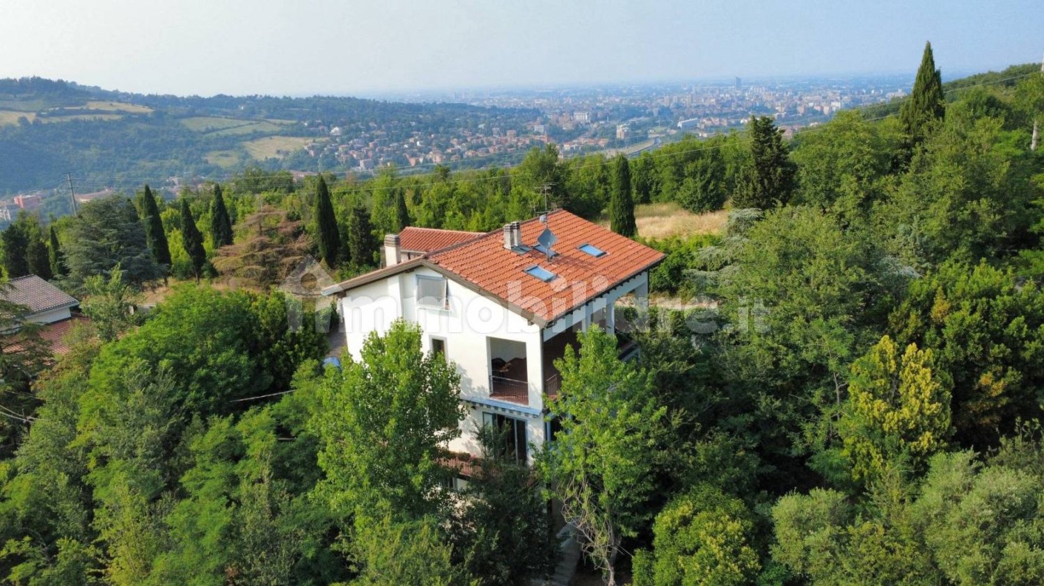 5 bedrooms Villa in Pianoro, Italy No. 368519
