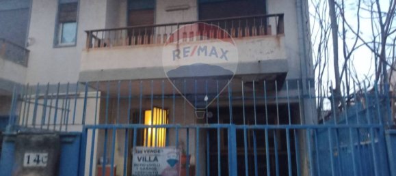 5 bedrooms Villa in Tremestieri Etneo, Italy No. 84737 4