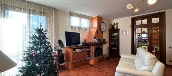 Dúplex de 3 dormitorios en Albinea, Italy No. 92743 4