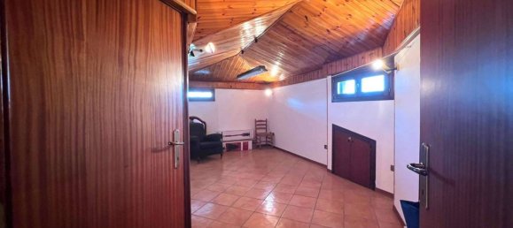 Dúplex de 3 dormitorios en Albinea, Italy No. 92743 21