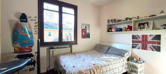 Dúplex de 3 dormitorios en Albinea, Italy No. 92743 12