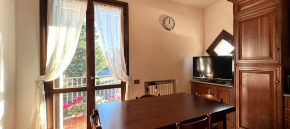 Dúplex de 3 dormitorios en Albinea, Italy No. 92743 9