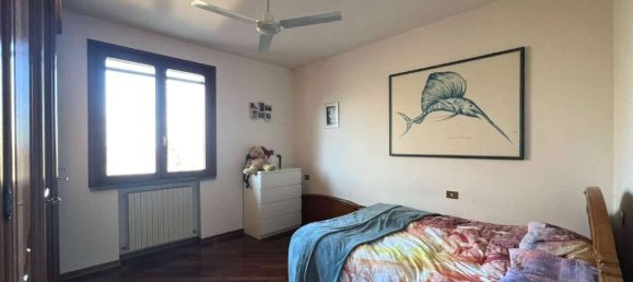 Dúplex de 3 dormitorios en Albinea, Italy No. 92743 14