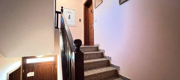 Dúplex de 3 dormitorios en Albinea, Italy No. 92743 25