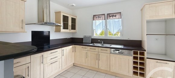 3 bedrooms House in Eure, France No. 279441 2