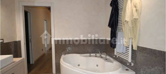 3 bedrooms Apartment in Cremona, Italy No. 288766 12