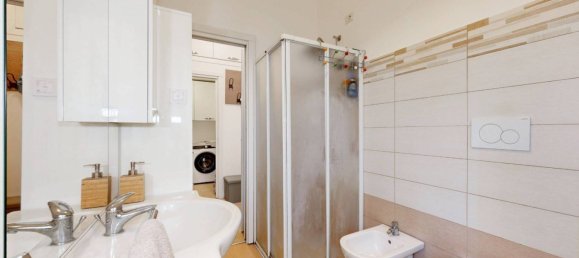 1 bedroom Apartment in Milan, Italy No. 327559 6