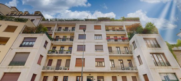 1 bedroom Apartment in Milan, Italy No. 327559 13