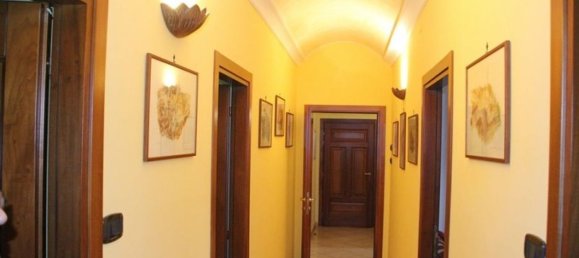 7 rooms Apartment in Orvieto, Italy No. 47354 11