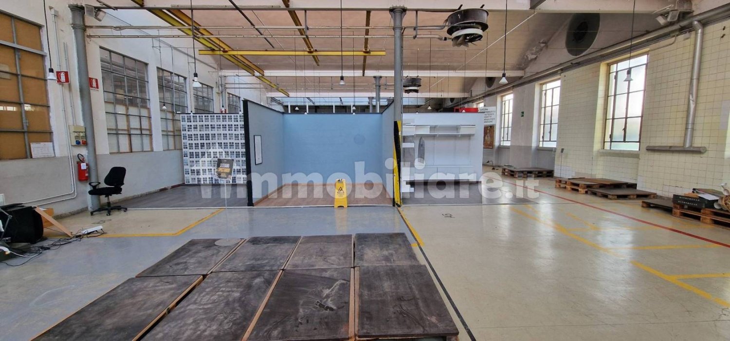 1 room Office in Milan, Italy No. 363274