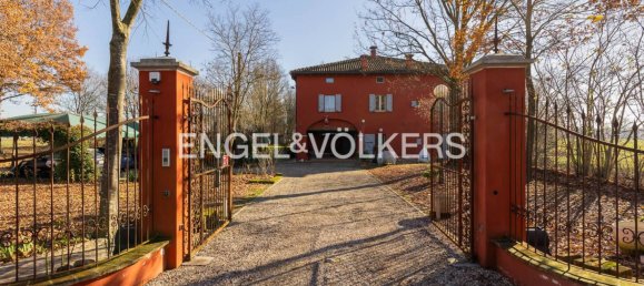 7 bedrooms Villa in Crevalcore, Italy No. 127836 9