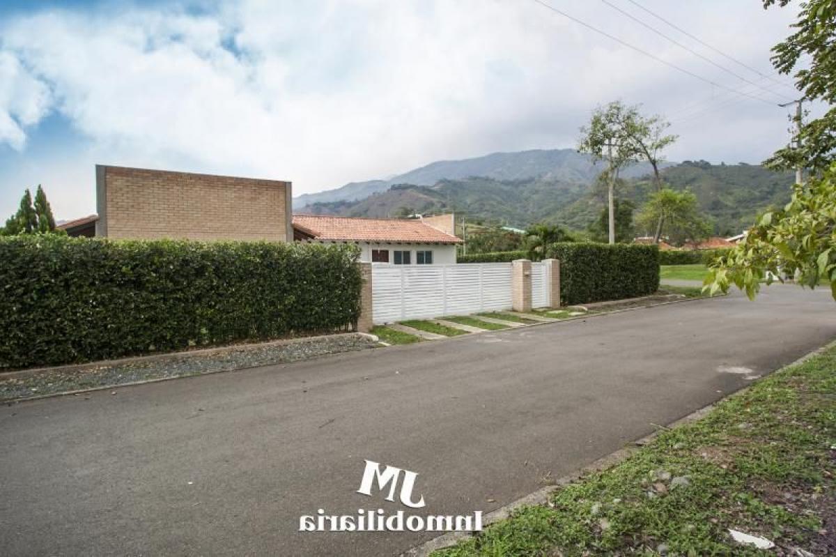4 bedrooms House in Valle del Cauca, Colombia No. 2534